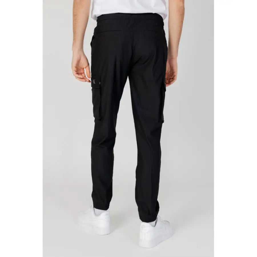 
                      
                        Calvin Klein Jeans Men’s Cargo Pants in Black Display
                      
                    