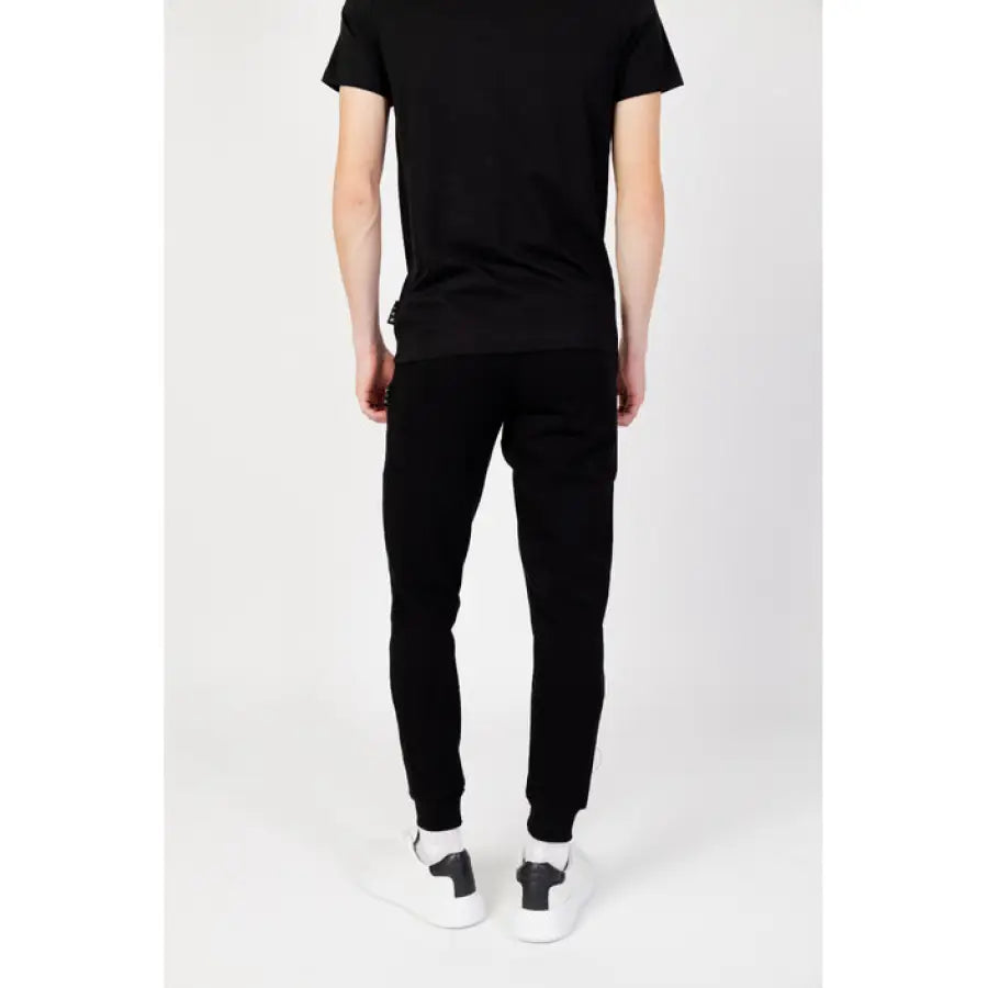 
                      
                        Icon Icon Men presenting Black T-Shirt paired with Icon Men Trousers
                      
                    