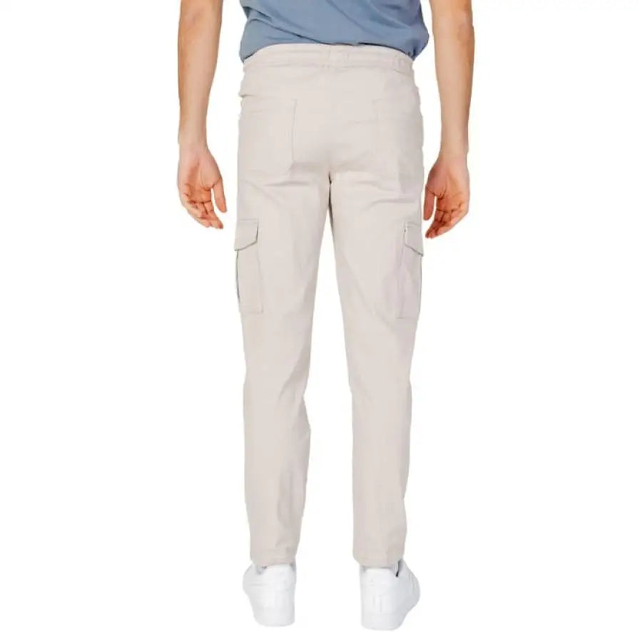 Only & Sons men trousers featuring The North Face men’s cargo pants.