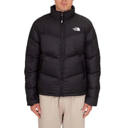 Schwarze North Face Steppjacke für Herren mit Steppmuster und weißem Logo auf der Brust, Vorderansicht