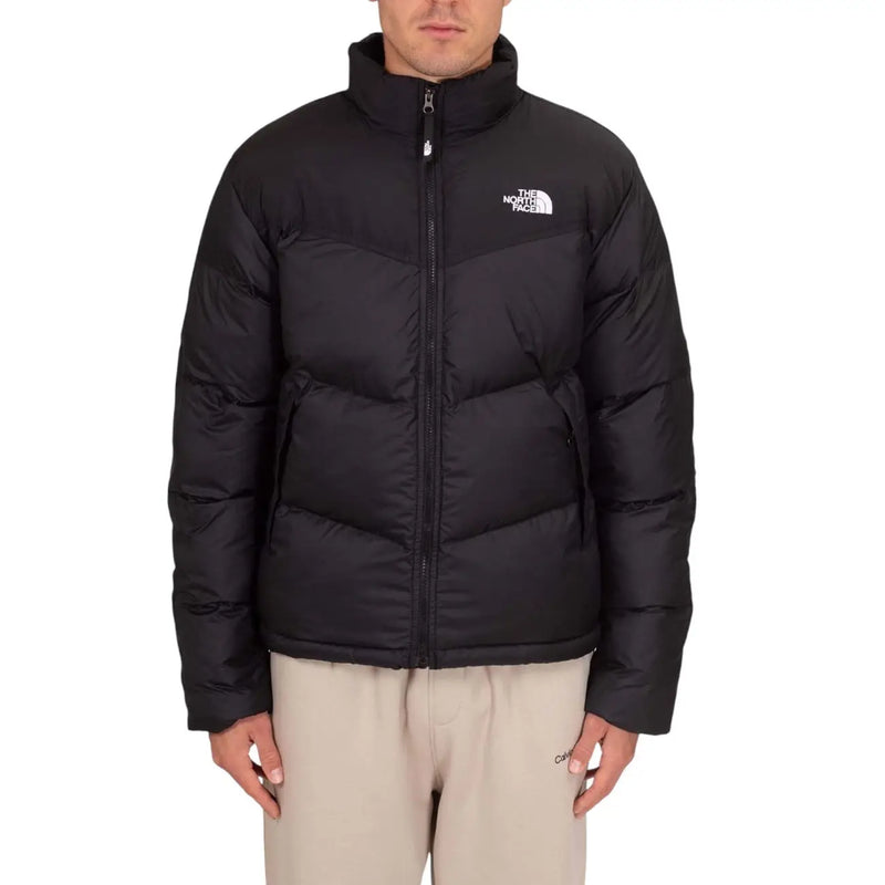 Schwarze North Face Steppjacke für Herren mit Steppmuster und weißem Logo auf der Brust, Vorderansicht