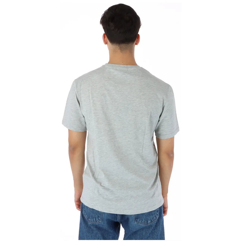 A heather gray North Sails men grey round neck short-sleeved cotton t-shirt with a crew neck design