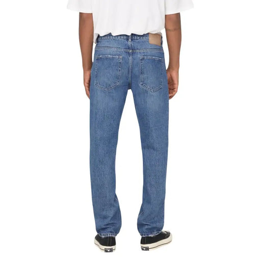 Only and sons Herren-Jeans aus hellblauer Baumwolle mit klassischem geradem Bein und verwaschener Optik in blauem Denim