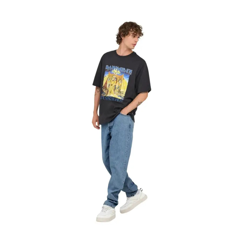 Black Iron Maiden Powerslave Band t-shirt mit farbenfrohem Grafikdruck kombiniert mit only und Söhne Herren hellblaue Baumwolljeans