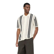 Only & Sons Herren-Poloshirt aus beigefarbenem Baumwollstrick mit markanten schwarzen Längsstreifen und kurzen Ärmeln