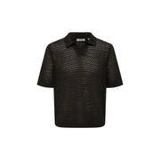Only & Sons Schwarzes Herren-Poloshirt aus Bio-Baumwolle mit V-Ausschnitt, kurzen Ärmeln, strukturiertem Strickmuster und dezentem Fischgrätmuster.