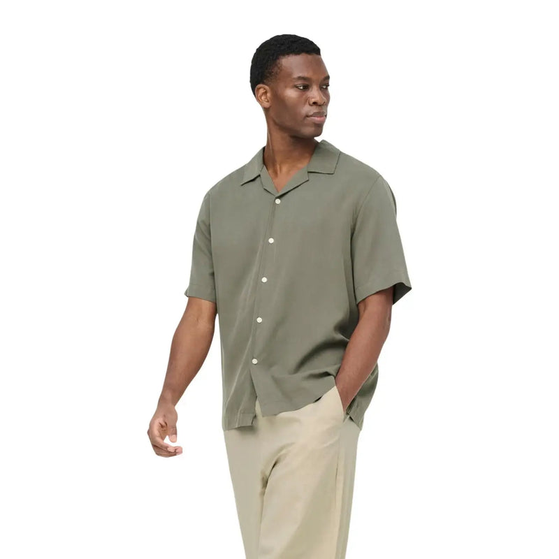 Only & sons men shirt olive green short-sleeved button-down made from breathable fabric for casual wear
