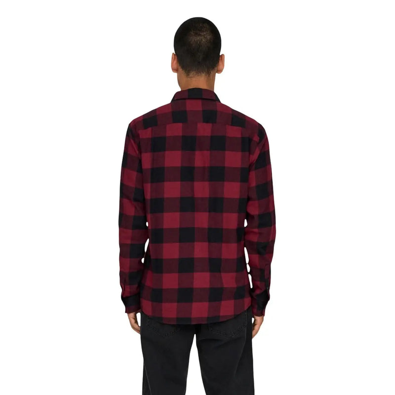 Only Sons men shirt long-sleeved flannel in bold red and black checkered pattern suitable for casual wear