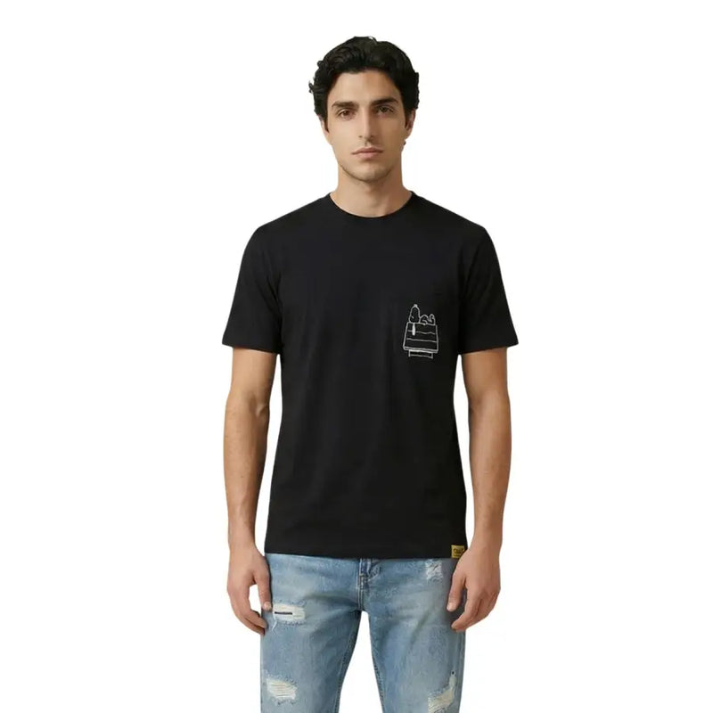 Only & Sons Herren schwarze Kurzarm t-shirt mit minimalistischer weißer Linienzeichnung auf der linken Brust