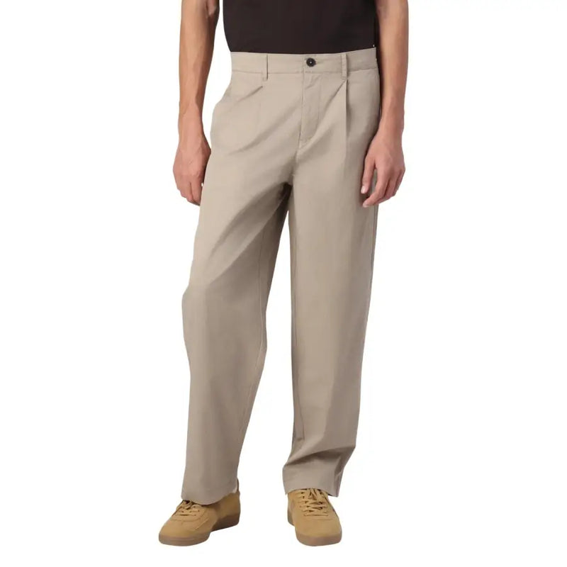 Beige Chino-Hose mit Falten, Knopfverschluss und geradem Bein. Only Sons Herrenhosenkollektion