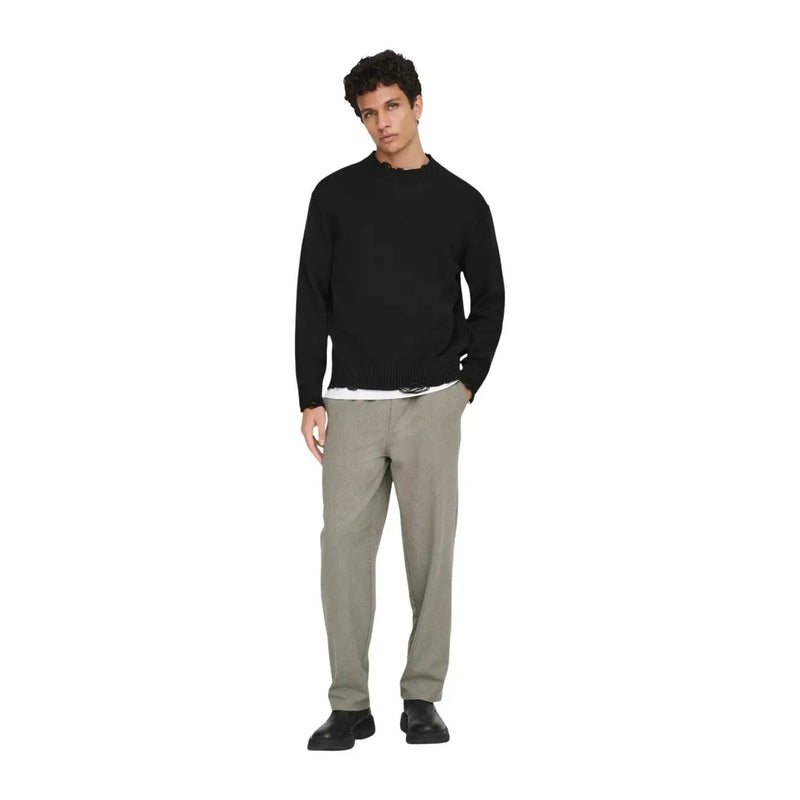 Only Herrenpullover „Tune“ von Sons aus schwarzem Rippstrick mit ausgefranstem Saum, Vorderansicht