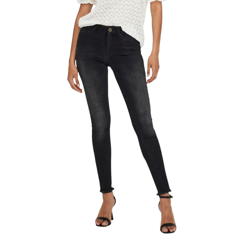Schwarze, hochgeschnittene Skinny-Jeans mit verwaschenem Look, ausgefransten Säumen und aus Baumwollmischgewebe von Only Damenkollektion