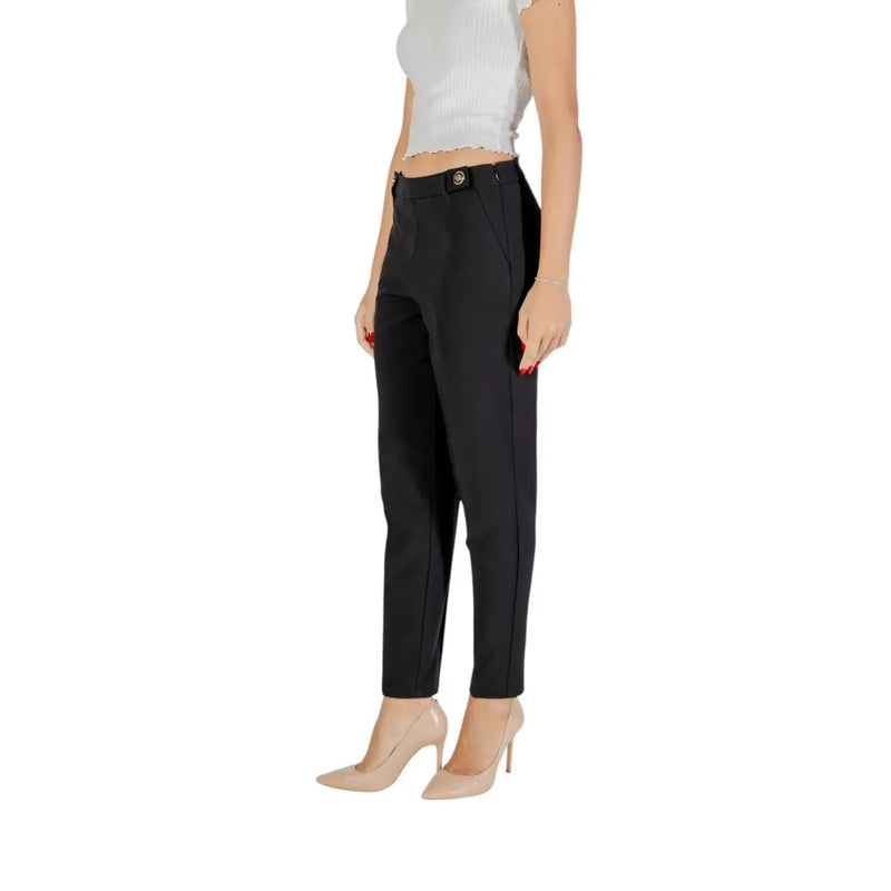 Only Schwarze, taillierte Damenhose aus Polyester mit elegantem, geradem Bein und dezentem Knopfdetail am Bund