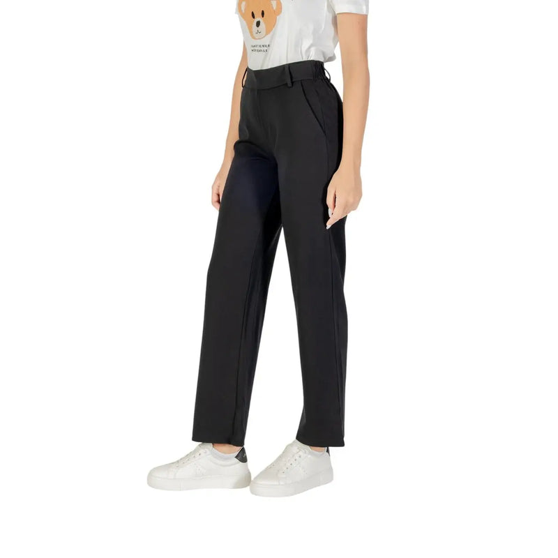 Only Schwarze Damenhose aus Viskose mit hohem Bund, elegantem geradem Bein und dezentem Reißverschluss an der Seitennaht.