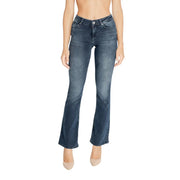 Only Damen-Jeans aus blauer Baumwolle in dunkler Waschung mit ausgestelltem Bein und klassischem Five-Pocket-Design für den Herbst