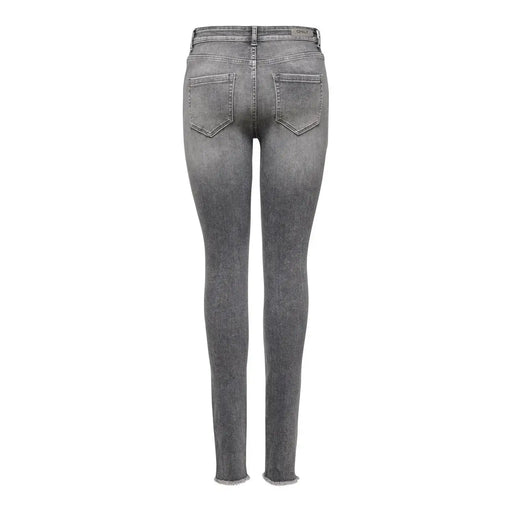 Only Graue Damen-Jeans aus Stretch-Baumwolle, von hinten gesehen, schmal geschnitten, verwaschene Farbe, ausgefranster Saum und klassische Taschen.