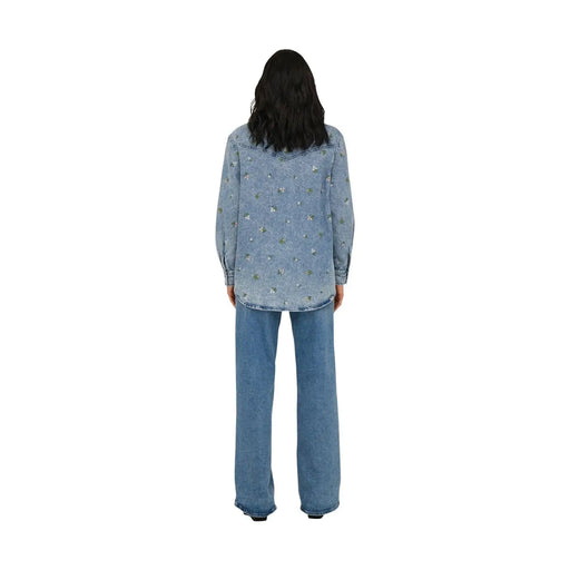 Rückansicht von only Hellblaues, langes Jeanshemd aus Baumwolle für Damen mit dezenter Blumenstickerei auf dem Rücken