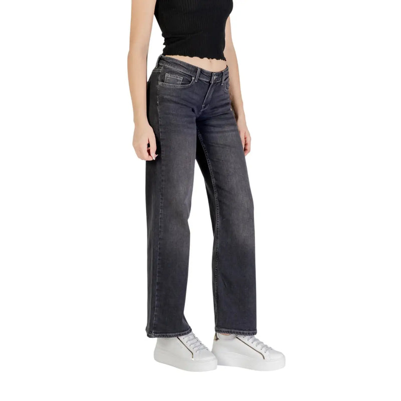 Dark-wash black cotton elastane straight-leg jeans with classic five-pocket design for women spring summer wear