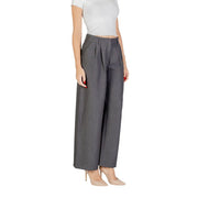 Graue weite Hose Only Damenhose aus Polyester-Viskose mit tailliertem, hohem Bund, Bundfalten vorne, Reißverschlusshaken, Größe 38
