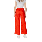 Leuchtend rote Satinhose mit weitem Bein und elastischem Bund von Only Damen Frühjahr/Sommer Kollektion 15344272