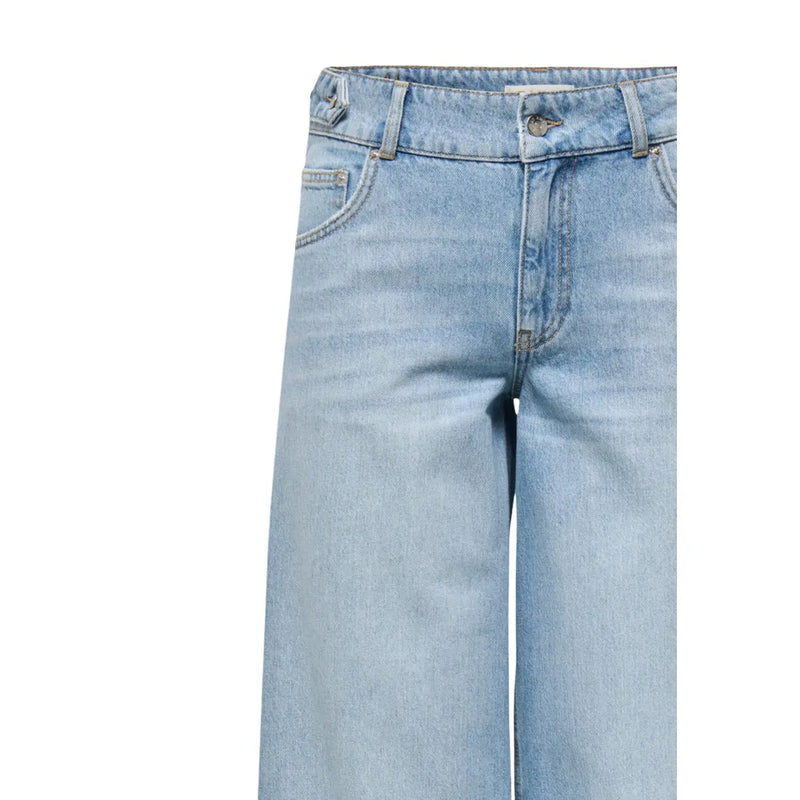 Damenjeans aus hell gewaschener Baumwolle mit geradem Bein und klassischem Fünf-Taschen-Design von Only in Hellblau