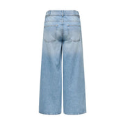 Only Weit geschnittene Damen-Baumwolljeans in Hellblau, die die Rückseite mit hellem Denim-Waschung und klassischen Taschen zeigt.