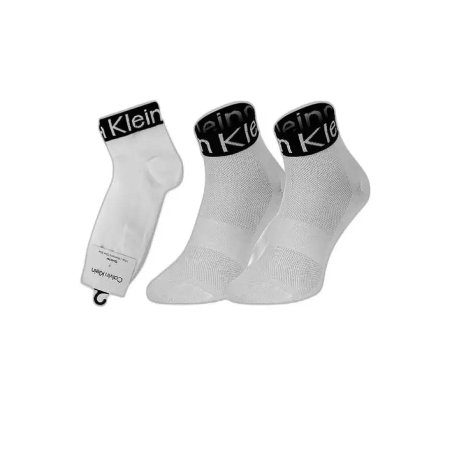 
                      
                        Calvin Klein white socks with logo for urban style clothing
                      
                    