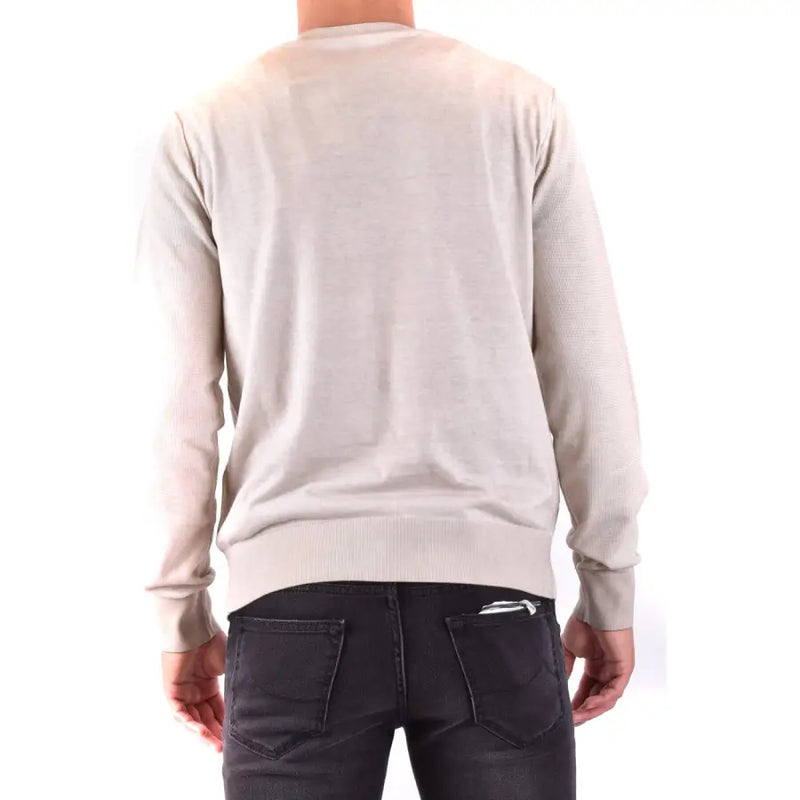 Beigefarbener, langärmeliger Strickpullover mit gerippten Bündchen und Saum aus der weißen Baumwollkollektion für Herren von Paolo Pecora.