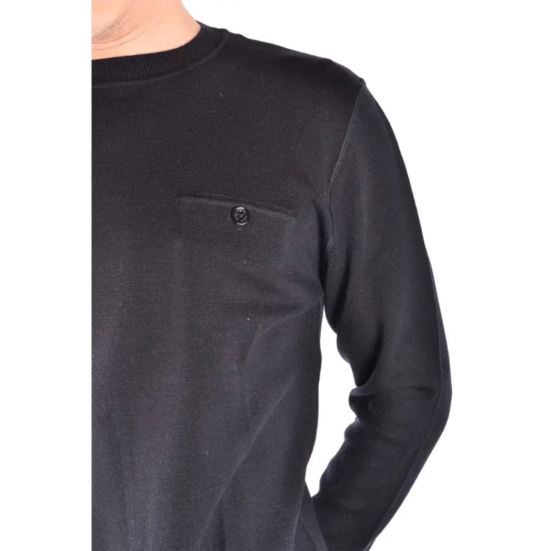 Schwarzer Herren-Strickpullover aus Wolle von Paolo Pecora mit langen Ärmeln, geripptem Rundhalsausschnitt und geknöpfter Brusttasche.