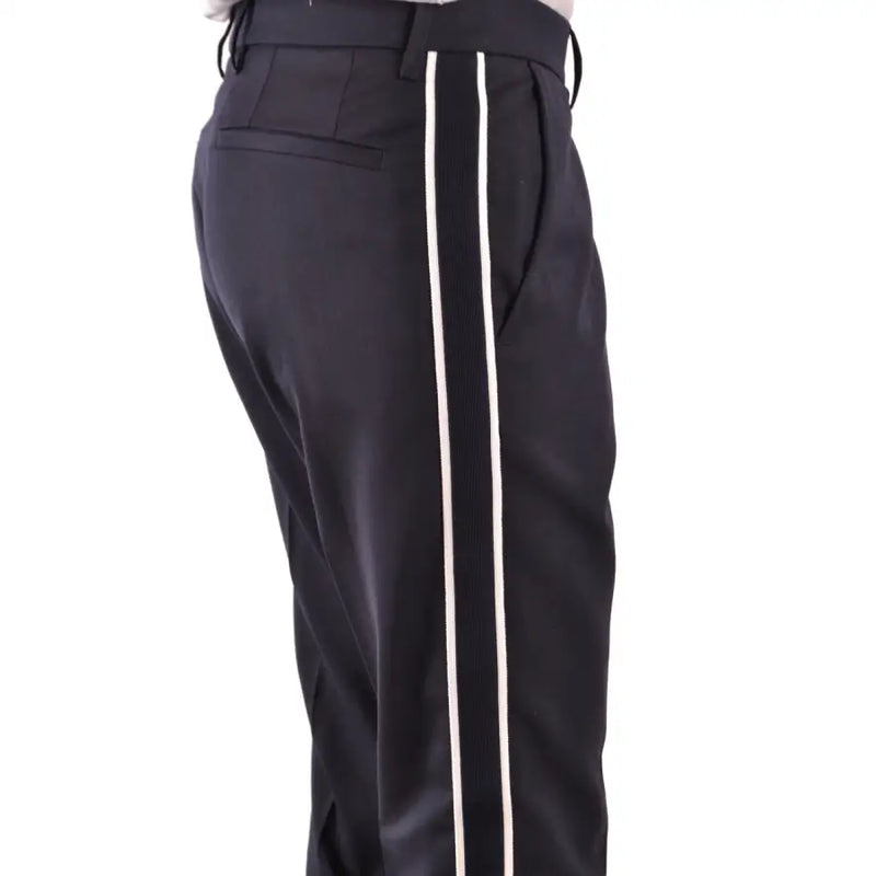 Schwarze, taillierte Herrenhose von Paolo Pecora mit elegantem, geradem Bein und kontrastierenden weißen, vertikalen Seitenstreifen.