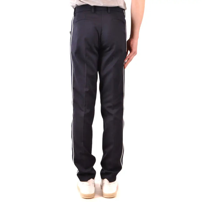Schwarze Herrenhose von Paolo Pecora mit weißen Seitenstreifen aus hochwertigem Material für stilvolle Freizeitkleidung