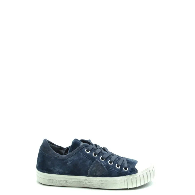 Navy suede low-top Philippe Model sneakers with white sole and black laces