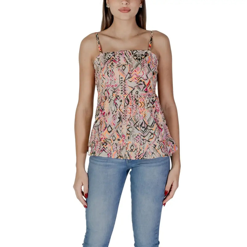 Pink sleeveless b.young women’s cotton tank top with pink and black abstract pattern and peplum hem design