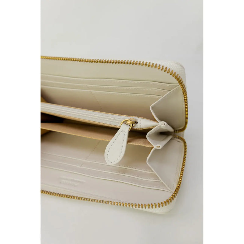 Pinko Beigefarbene Damen-Geldbörse aus Leder mit umlaufendem Reißverschluss, cremefarbenem Leder und goldfarbenem Reißverschluss sowie passendem Zipper.