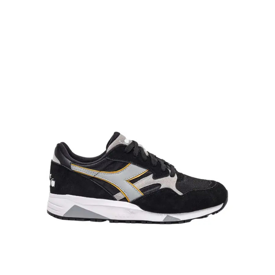 
                      
                        Diadora men sneakers with puer black and yellow design, winter-ready laces composition
                      
                    
