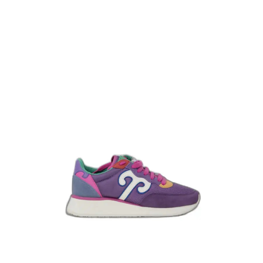 
                      
                        Wushu Wushu women sneakers in purple and blue with a white sole
                      
                    