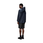 Dunkelblaue Regenjacke mit Kapuze und elegantem, minimalistischem Design aus Polyester von Rains, wasserdichte Herren-Blazerjacke