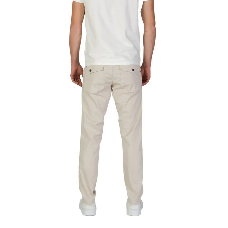 Beige Chino-Hosen aus Baumwolle von refrigiwear mit taillierter Passform und dezenten Ziernähten für Herbst und Winter