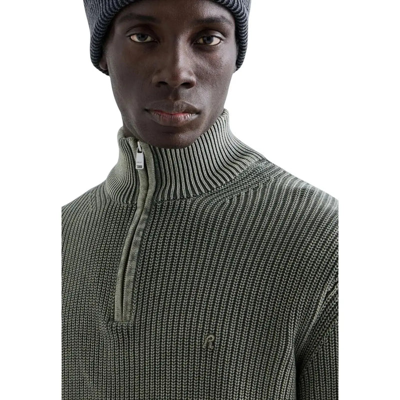 Replay Baumwollpullover für Herren in Olivgrün mit geripptem Halbreißverschluss und gesticktem Logo auf der Brust, Vorderansicht