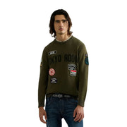 Replay Baumwollpullover für Herren in Olivgrün mit gestickten Aufnähern und schwarzer Schrift, Vorderansicht