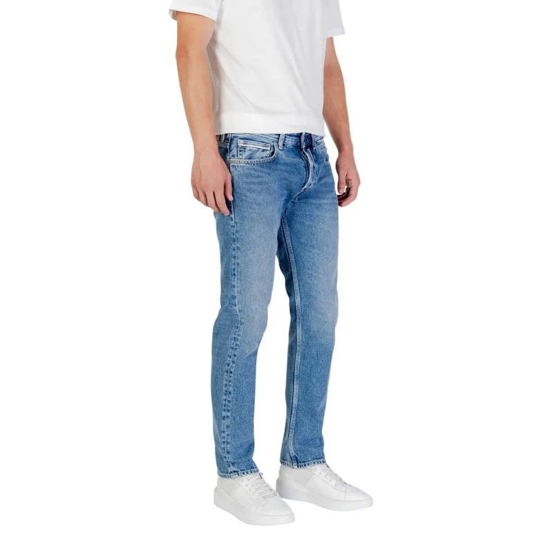 Replay Light Jeans für Herren aus hellblauem Denim mit schmaler Passform und klassischem Five-Pocket-Design, Vorderansicht