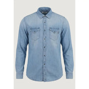 Hellblaues Replay Herren-Denimhemd mit Knopfleiste, zwei Brusttaschen und klassischem Kragen