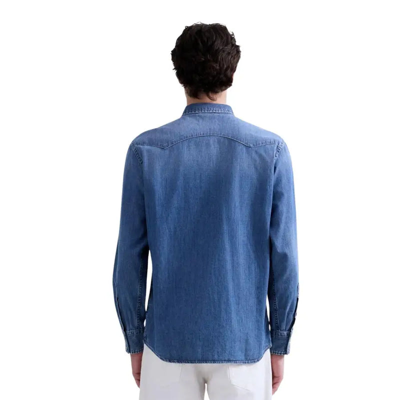 Replay Herrenhemd aus blauem Denim, langärmelig, mit klassischem Kragen und geknöpften Manschetten, für die Freizeit.