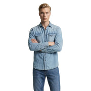Langärmliges Herrenhemd von Replay aus hellem Denim mit geknöpften Brusttaschen und klassischem Kragen