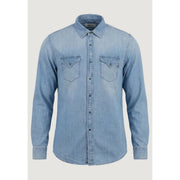 Light blue denim button-up Replay men shirt with two chest pockets and a classic collar