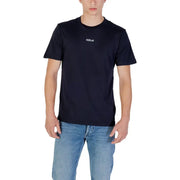 Schwarze Replay-Männer t-shirt mit einem kleinen weißen Logo auf der Brust, aus bequemem Material für Freizeitkleidung