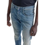 Replay Slim-Fit-Jeans von Anbass für Herren aus hellem Denim mit verwaschenem Used-Look und dezenten Auswaschungen an den Beinen, Vorderansicht