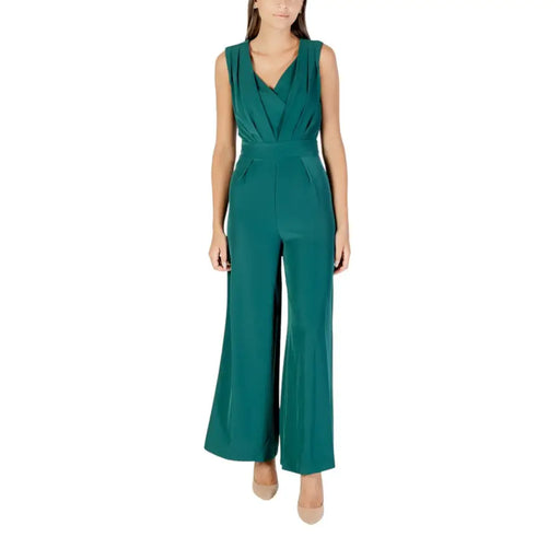 Rinascimento smaragdgrüner ärmelloser Jumpsuit mit V-Ausschnitt und weitem Bein