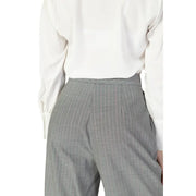 Rinascimento women’s gray pinstripe trousers with tailored fit and subtle pleats at the back