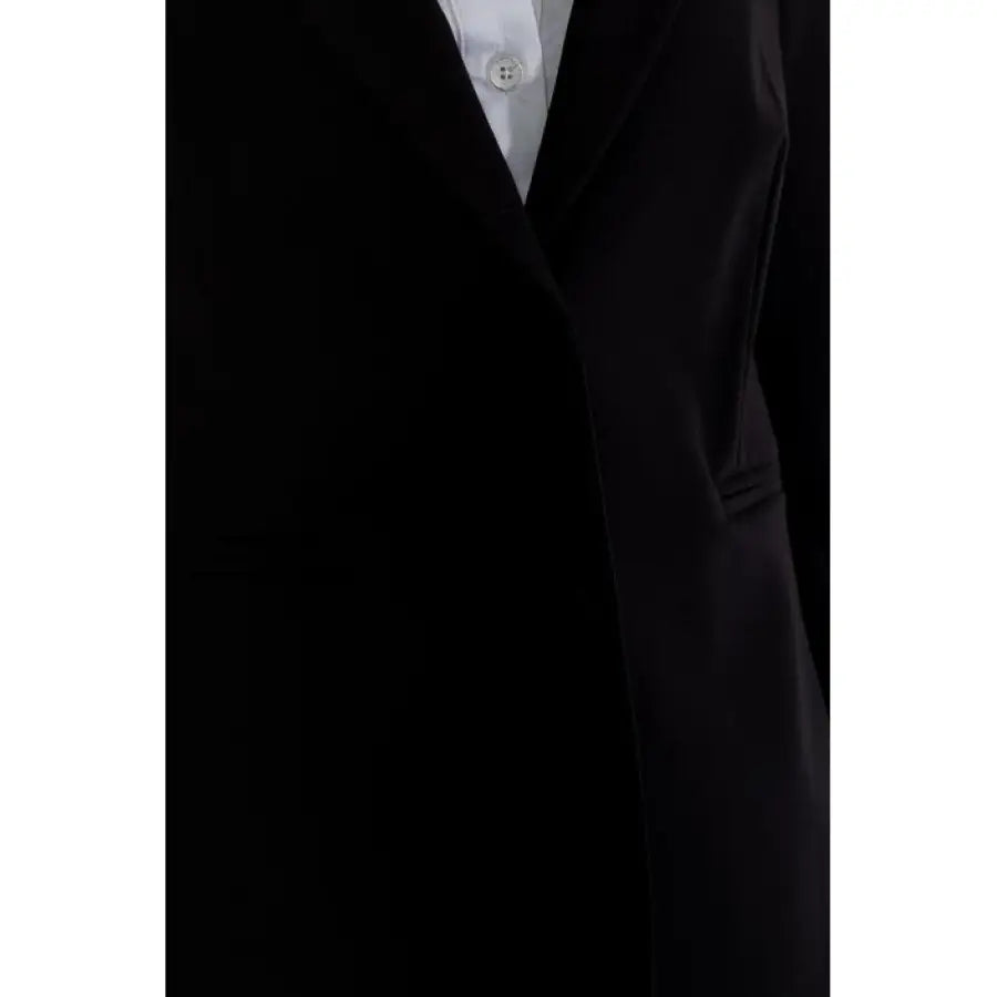 
                      
                        Sandro Ferrone black wool blazer for women, elegant design - Image 3
                      
                    